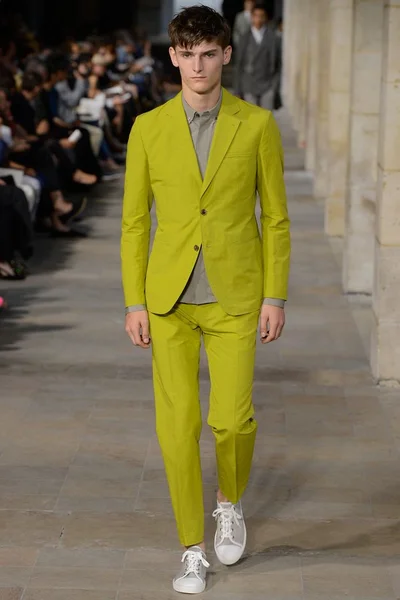Look 20